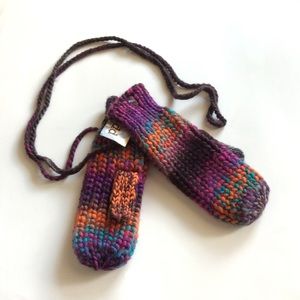 NWT | Mudd Mittens - Multi Color